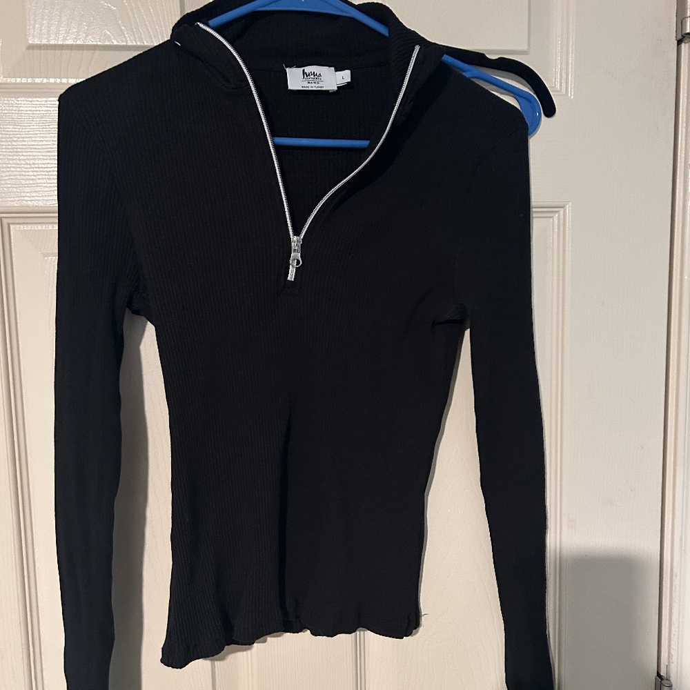 Quarter zip top